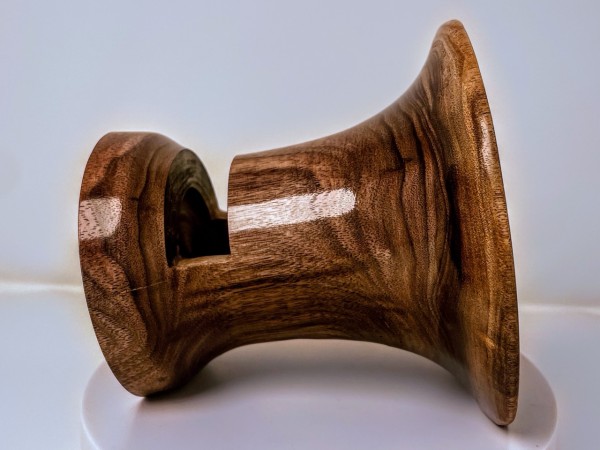 "Windshake 1" BW Phone Amplifier Stand (flawed) - Ships in 1-2 Days "Windshake 1" BW Phone Amplifier Stand (flawed) - Ships in 1-2 Days