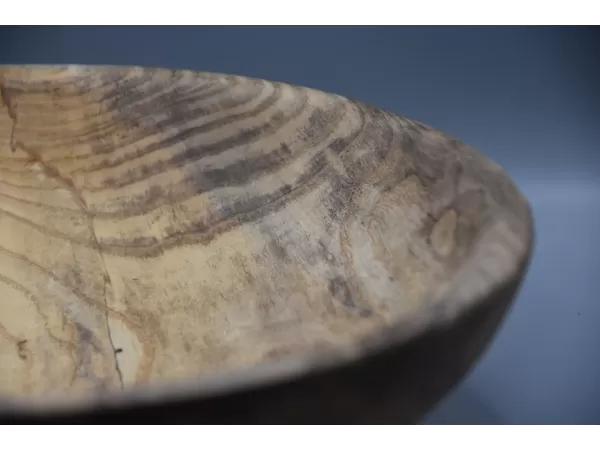 Thin Line Spalted Ash Bowl with Ash Bore Details Thin Line Spalted Ash Bowl with Ash Bore Details
