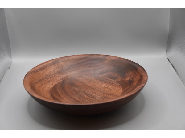 The "Knotty" Minimalist: Handcrafted Layered Walnut Bowl