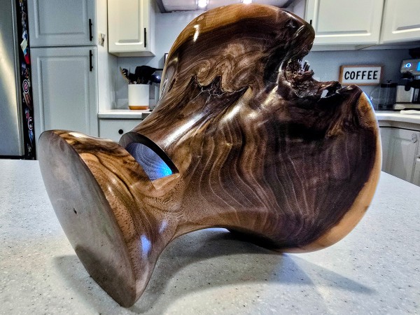 "The Wizard" - Oversized Black Walnut Phone Amplifier Stand with Natural Wizard-like Feature "The Wizard" - Oversized Black Walnut Phone Amplifier Stand with Natural Wizard-like Feature