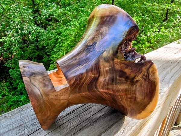 "The Wizard" - Oversized Black Walnut Phone Amplifier Stand with Natural Wizard-like Feature "The Wizard" - Oversized Black Walnut Phone Amplifier Stand with Natural Wizard-like Feature